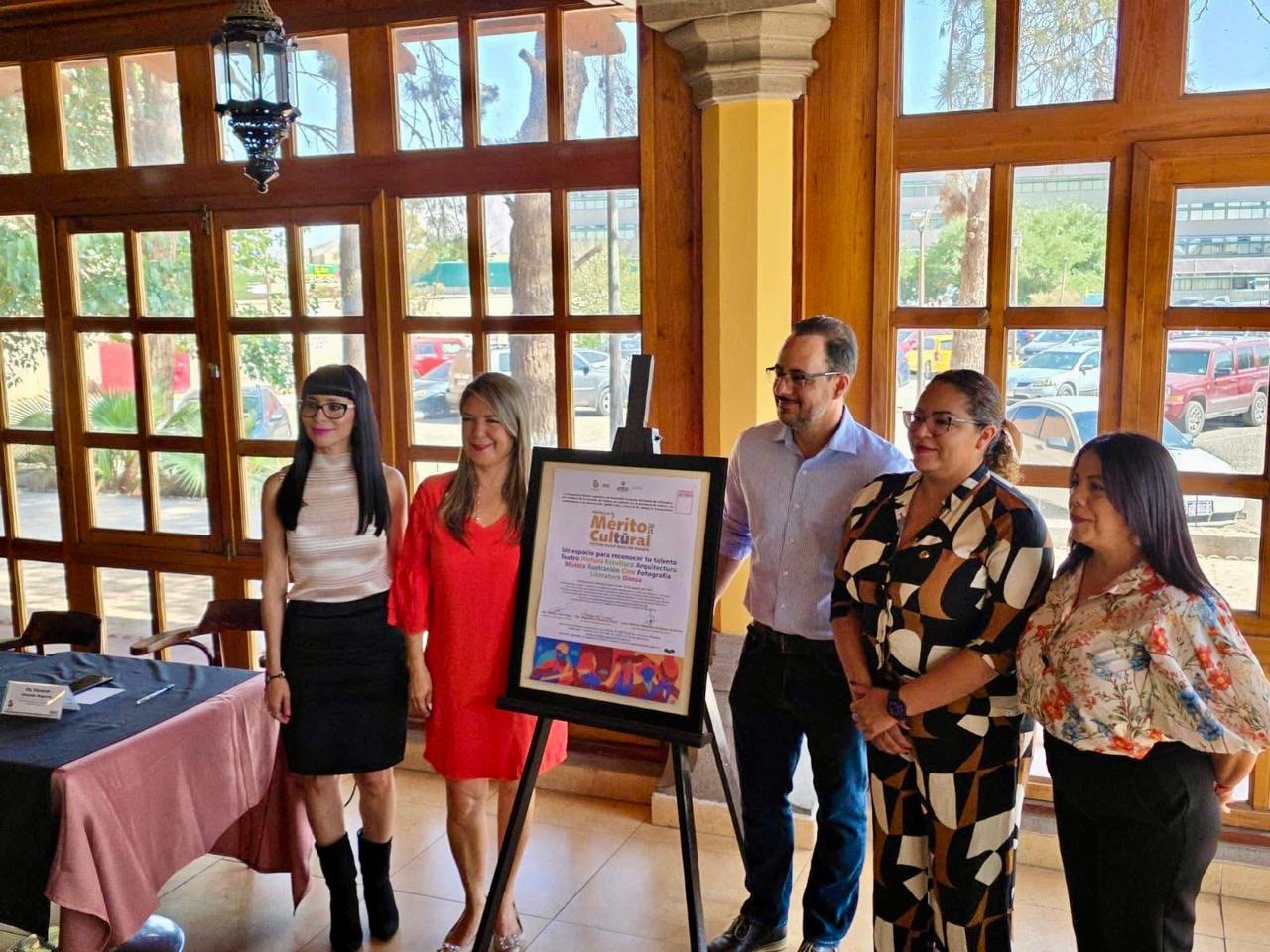 Invita Elizabeth Guzmán a las y los artistas chihuahuenses a ser parte de la Medalla al Mérito Cultural “Víctor Hugo Rascón Banda” 2025