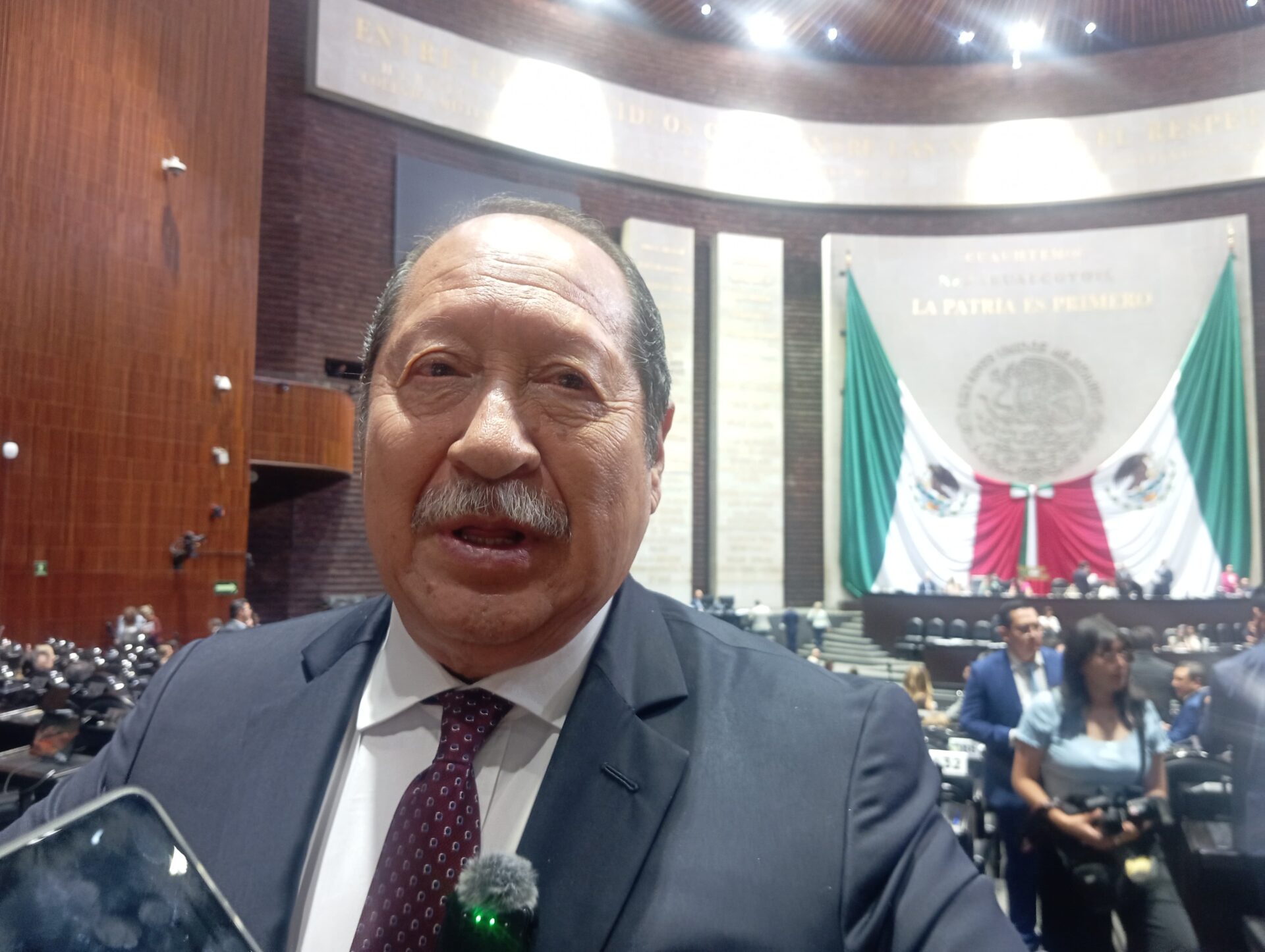 Morena propone más cambios a la Constitución para la elección judicial