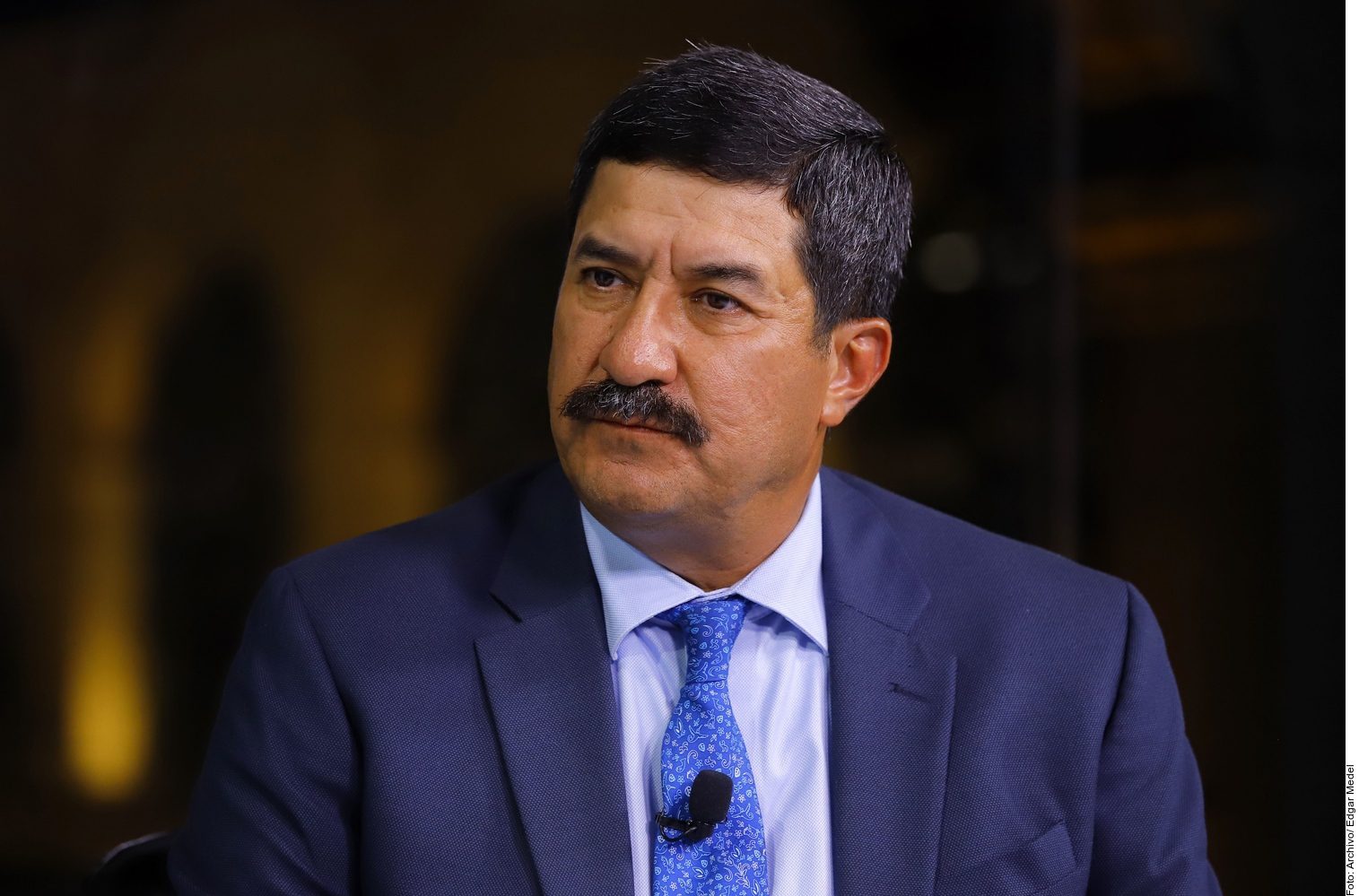 Pifia de Javier Corral; promete borrar el artículo polémico de la Ley de Telecom