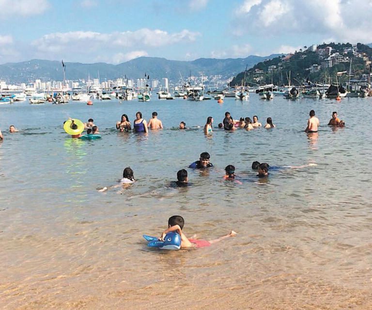Turista muere ahogada en playa Icacos en Acapulco