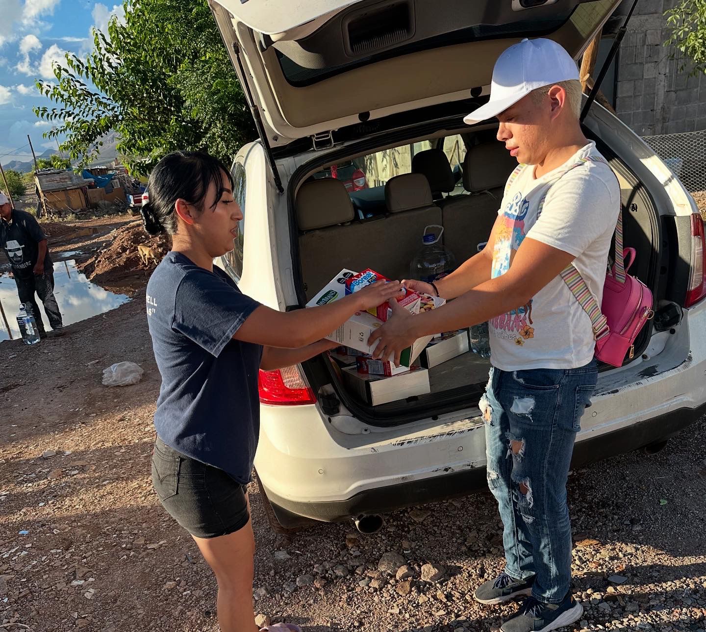 Solidaridad con las familias afectadas por la tromba en la colonia Nuevo Triunfo