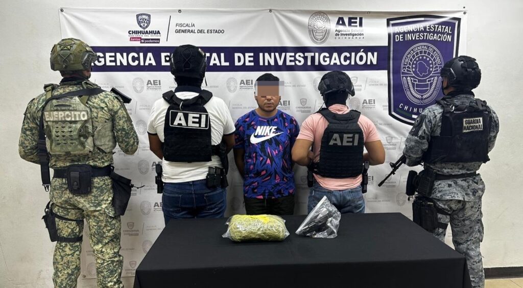 Detiene AEI a masculino que traía marihuana y un arma de fuego