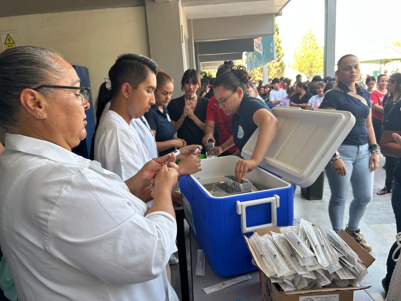 Reúne Conalep a más de 5 mil personas en clausura de Taller Escuela y jornada de vacunación