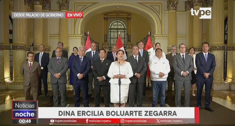 Congreso peruano destituye a Boluarte