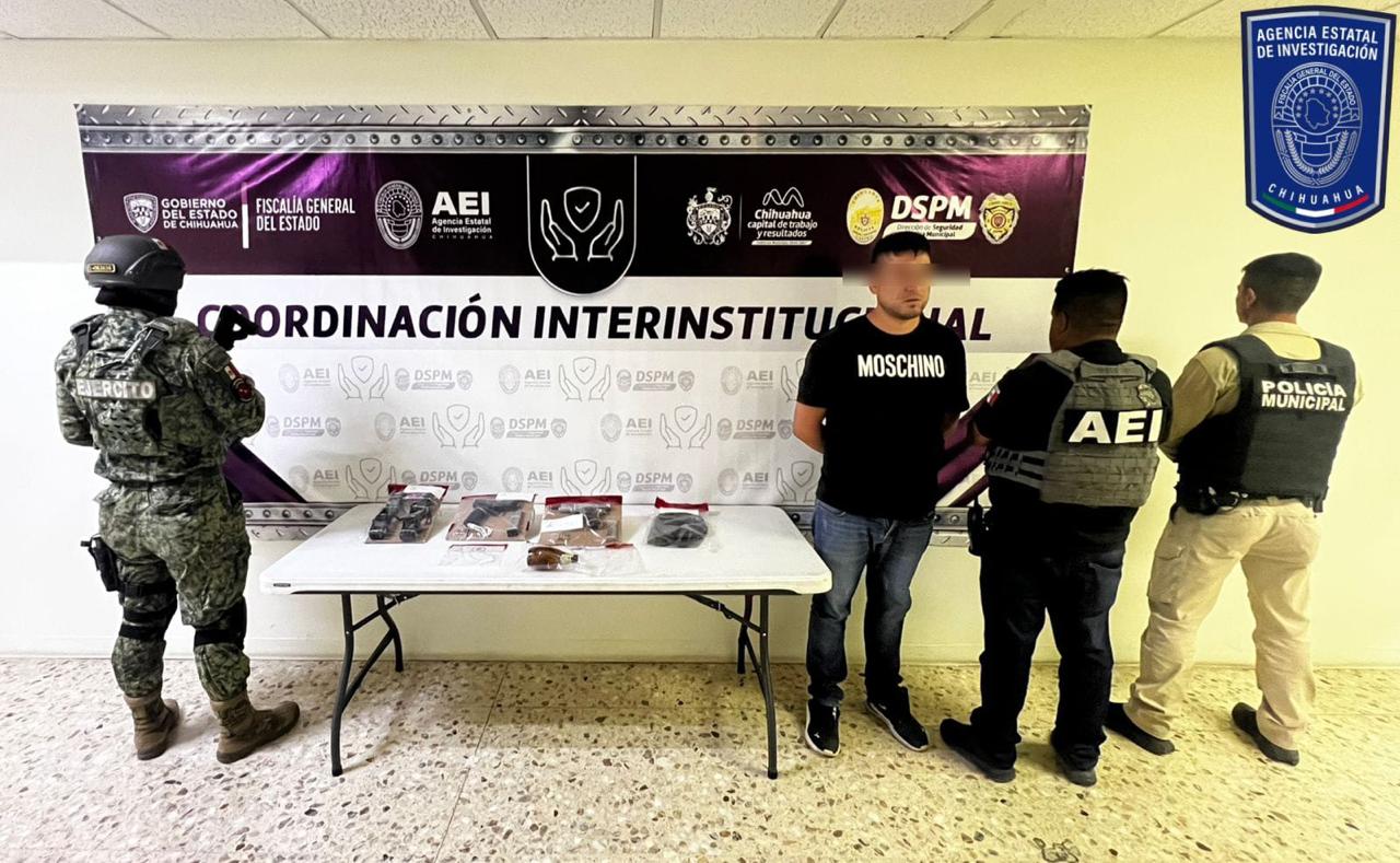 Detienen en operativo conjunto a hombre con droga y dos armas de fuego