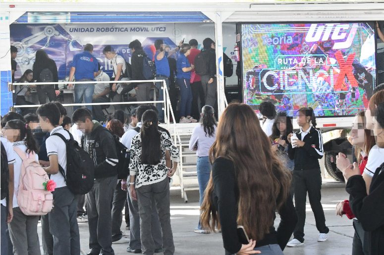 Atiende Ruta de la Ciencia a 600 estudiantes de preparatoria en un mes