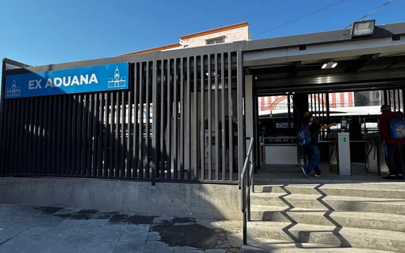 Estaciones Catedral y Ex-Aduana del JuárezBus tendrán servicio intermitente por peregrinación