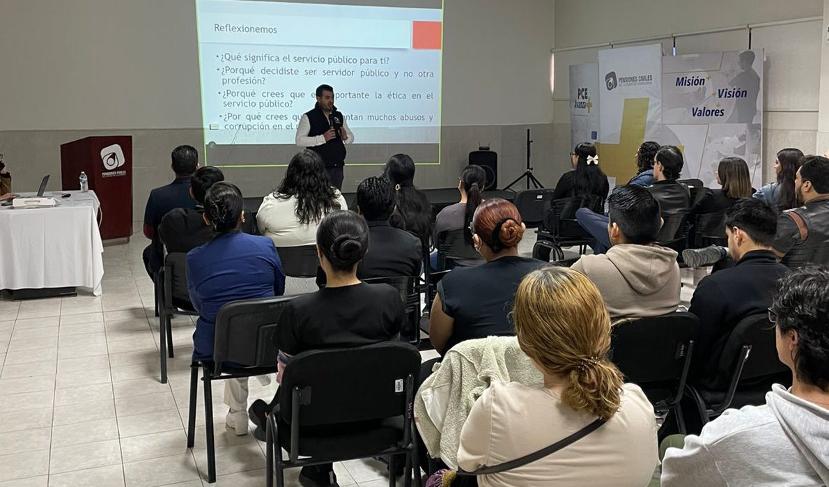 Sensibiliza Pensiones Civiles del Estado a personal de salud