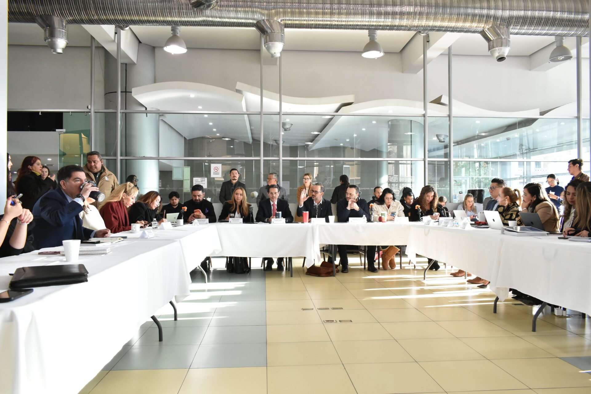 Inician comparecencias para análisis del Paquete Económico 2026