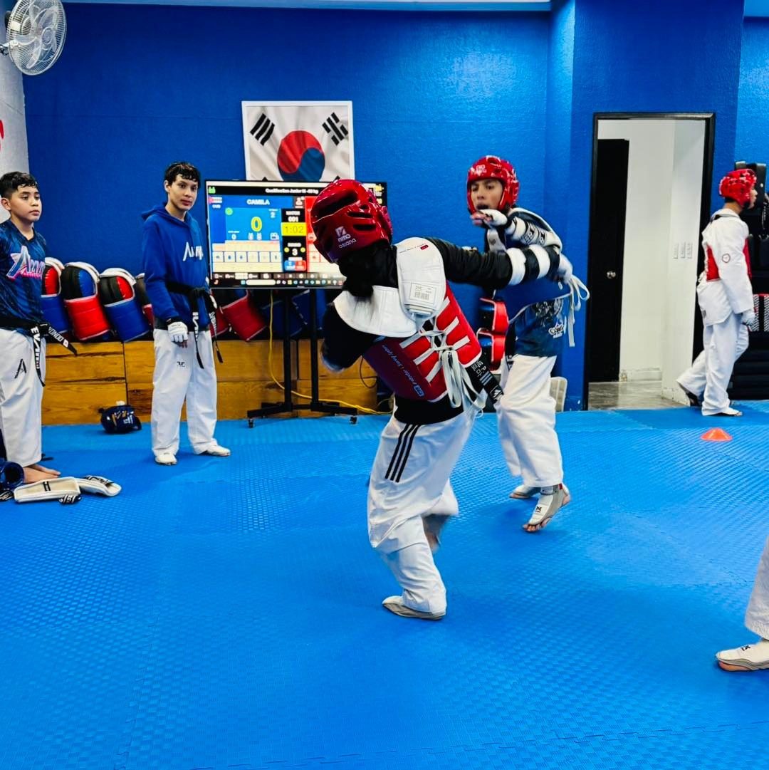 Cierra taekwondo preparación para Estatal