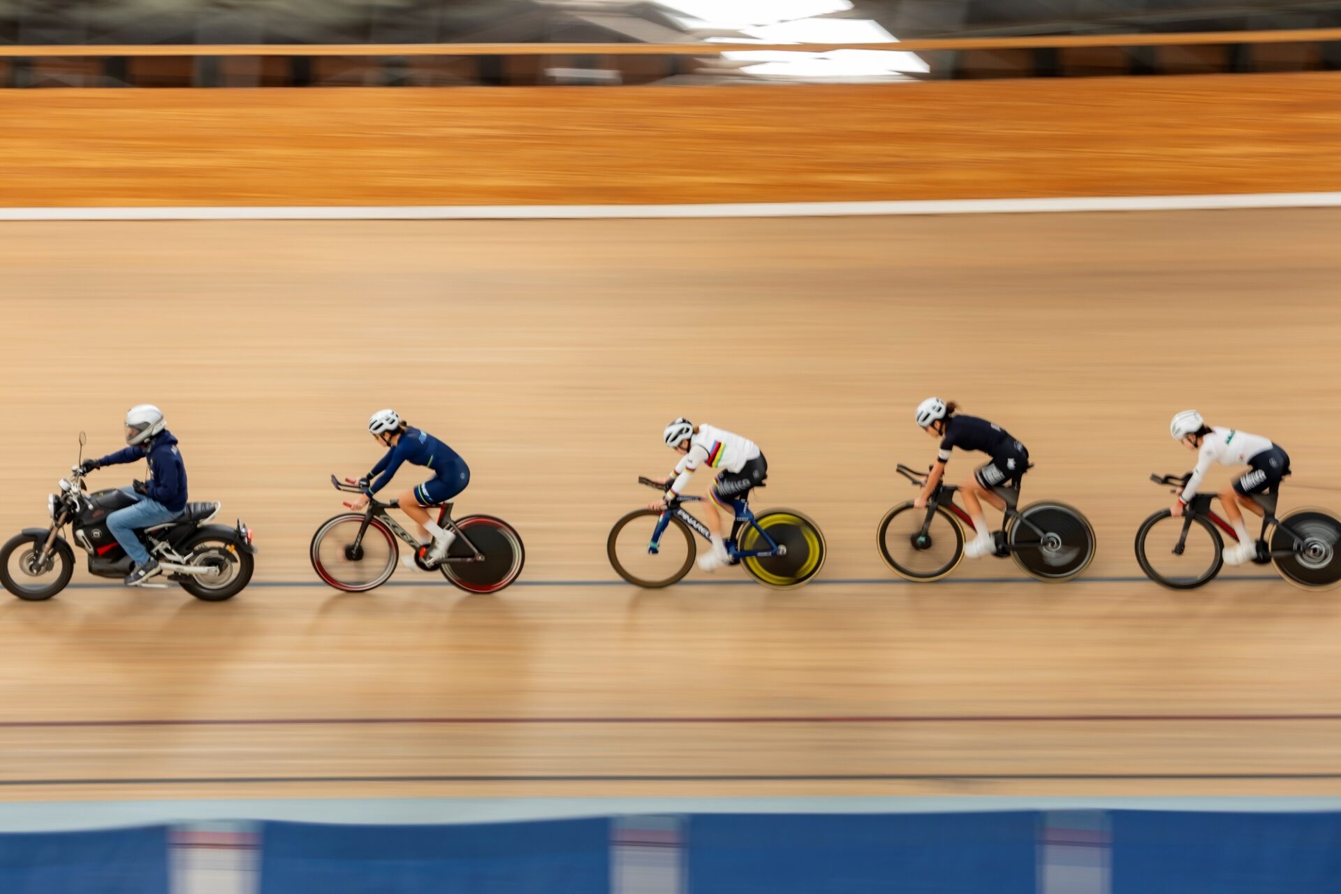 Selección nacional de ciclismo de pista pedalea rumbo al Campeonato Panamericano 2026 en Chile