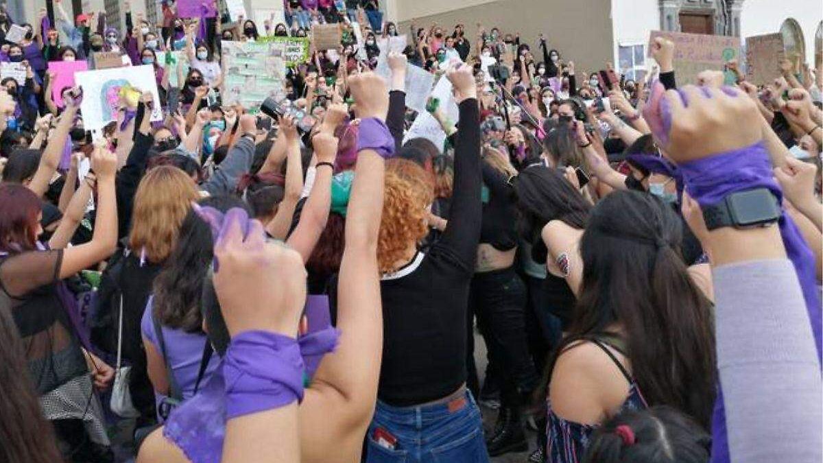 8M | ¿Qué significan el morado, verde y negro en la marcha?