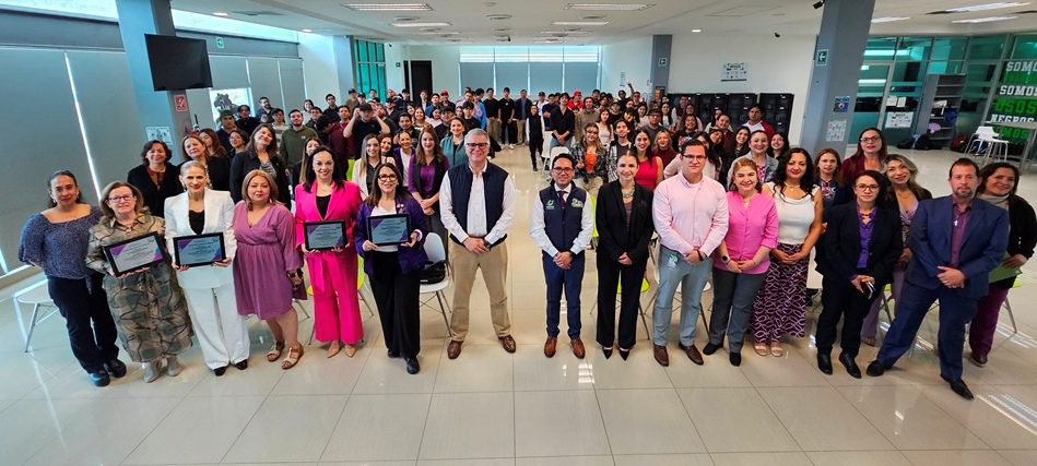 Reconoce Universidad Politécnica a Mujeres Aliadas de la Educación