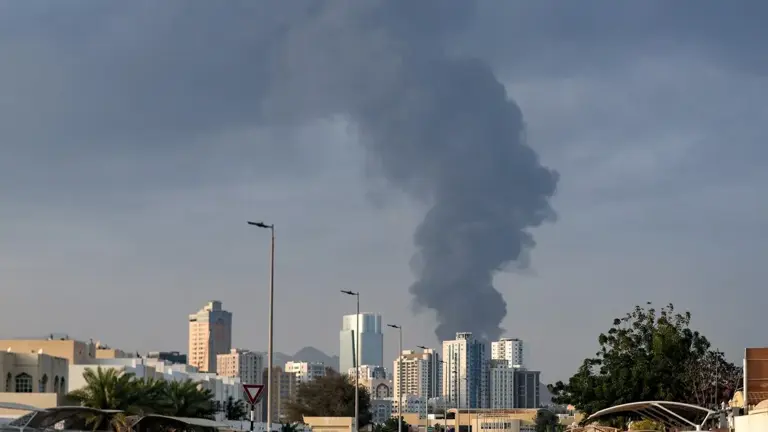 Irán ataca embajada de EE. UU. en Riad y mueren 780 en territorio persa