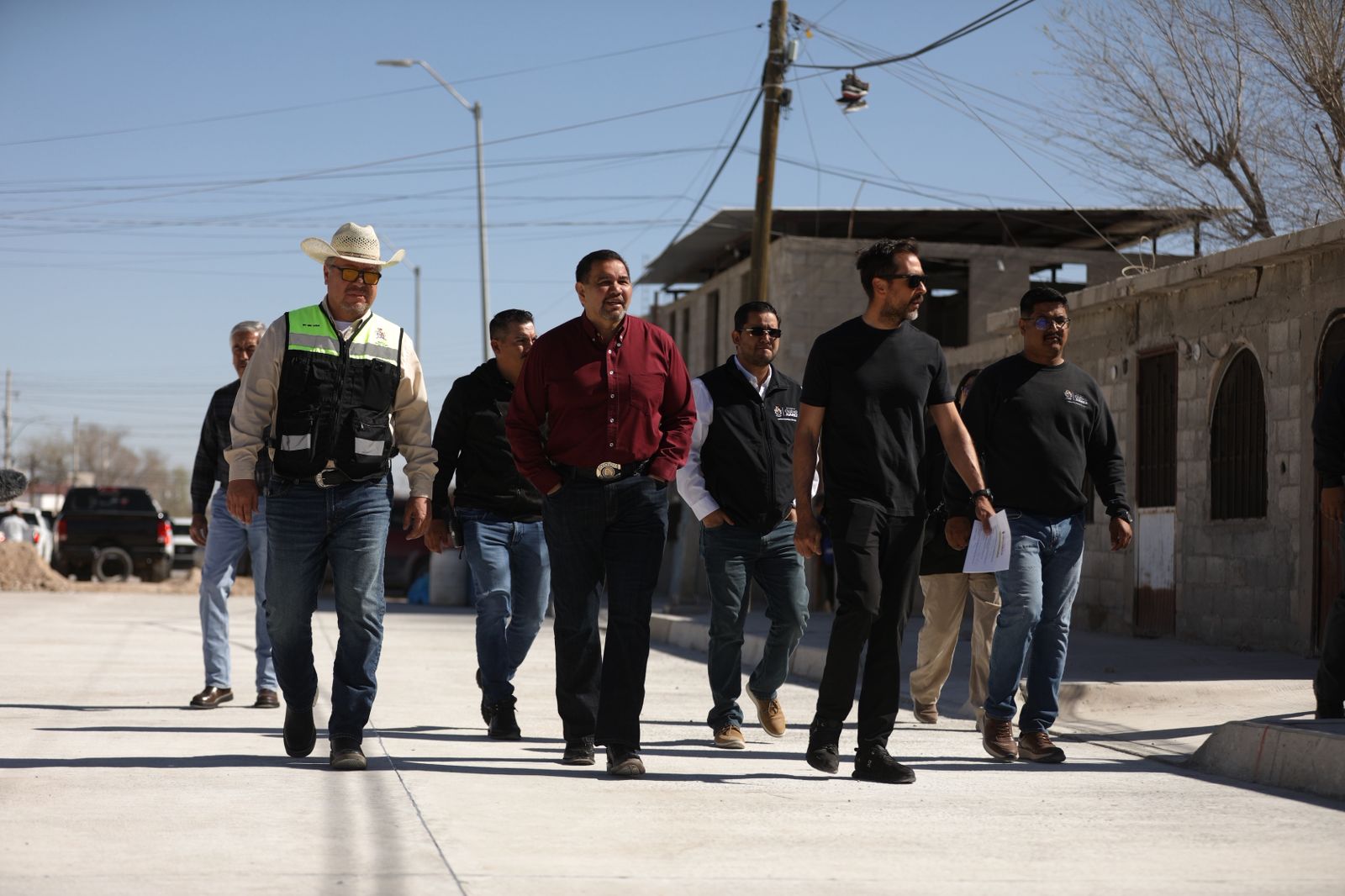 Supervisa Cruz Pérez Cuellar avance de pavimentación en calle Fernando Villalobos