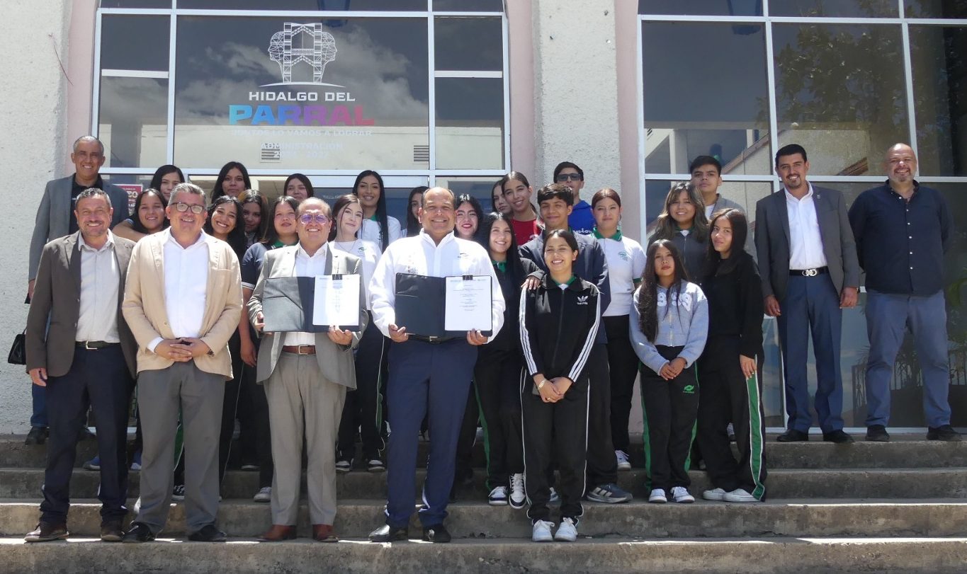 Fortalecen educación y vinculación laboral con convenio entre Conalep y Municipio de Parral