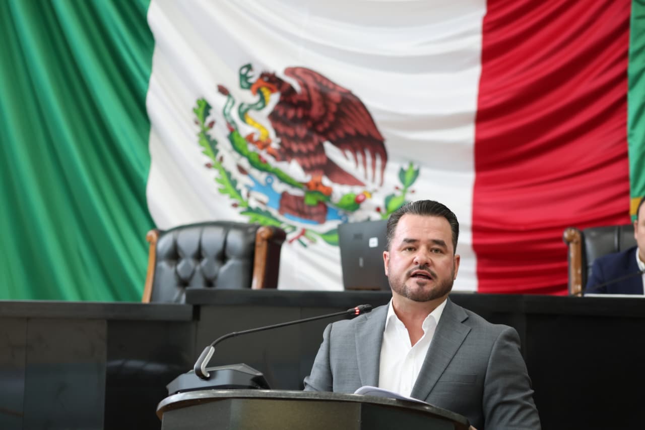 Impulsa diputado Oscar Avitia regularización de predios de escuelas públicas en el estado