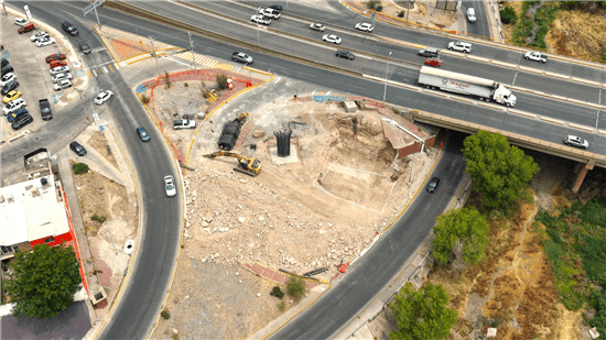 Continúa construcción de gaza en Periférico de la Juventud y Teófilo Borunda