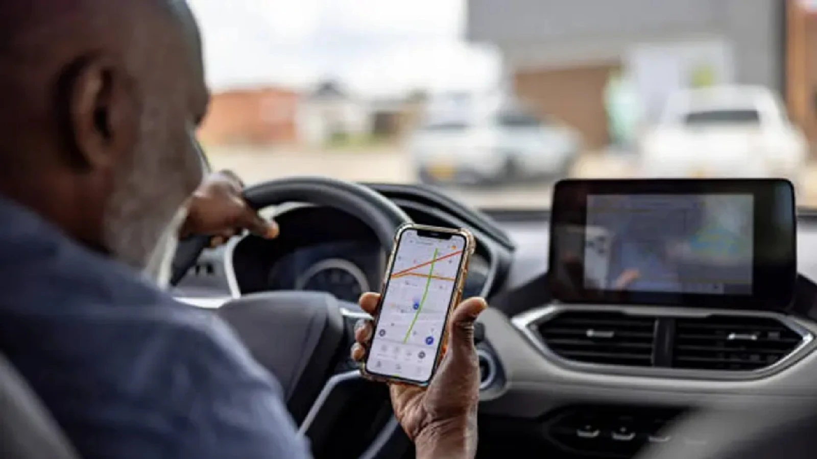 5 apps que todo conductor debería descargar antes de salir de vacaciones