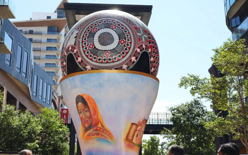 Develan en Chihuahua la esfera monumental “Hilos Mágicos de Chihuahua”