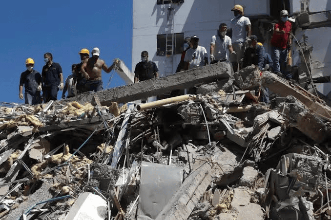 Dos mexicanos mueren en Colombia tras el sismo de 7.4, confirma Sheinbaum