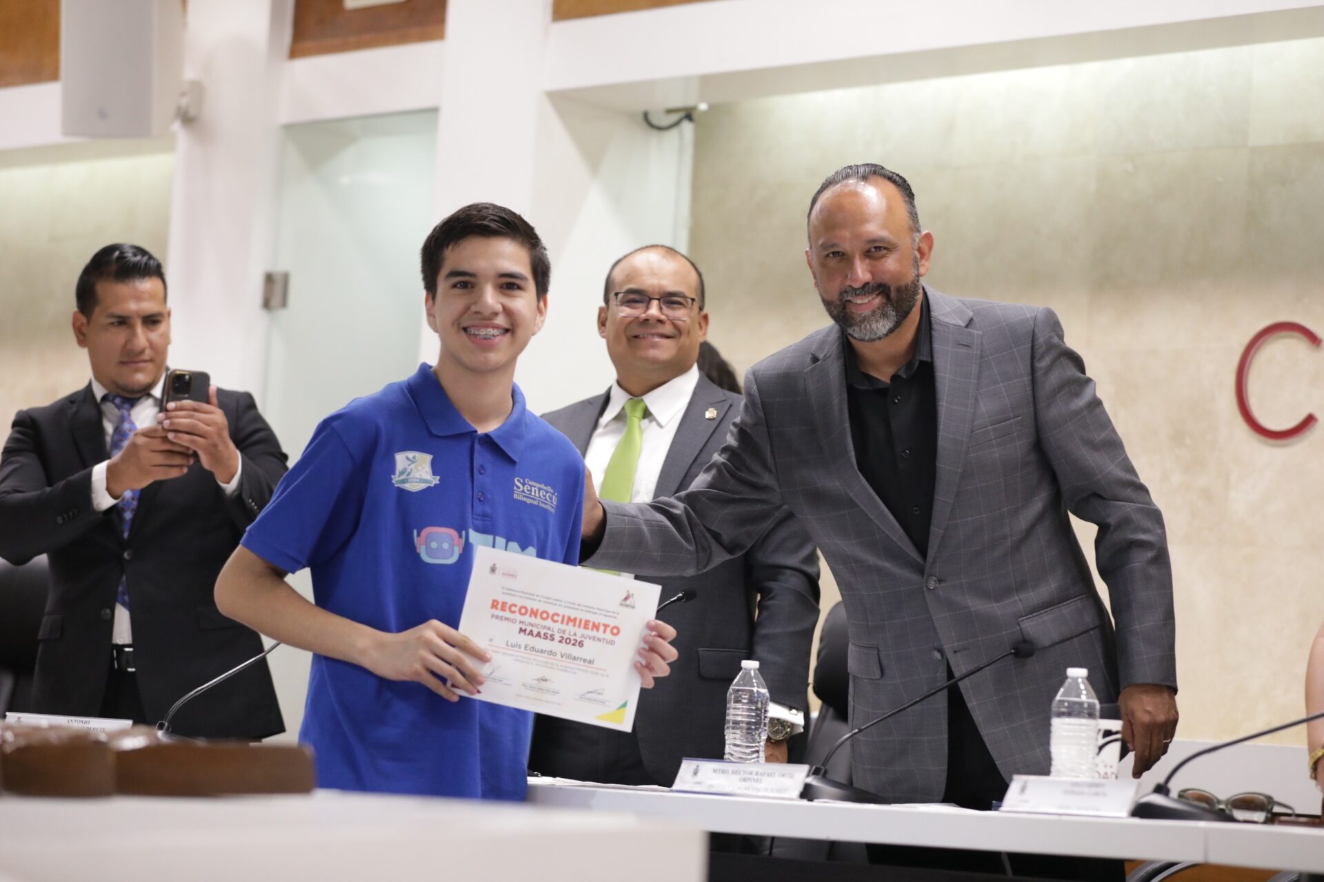 Reconoce Presidente Ortiz Orpinel talento juarense con el Premio de la Juventud Maass 2026